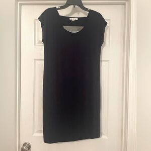 Navy blue Beacan Cove midi dress.